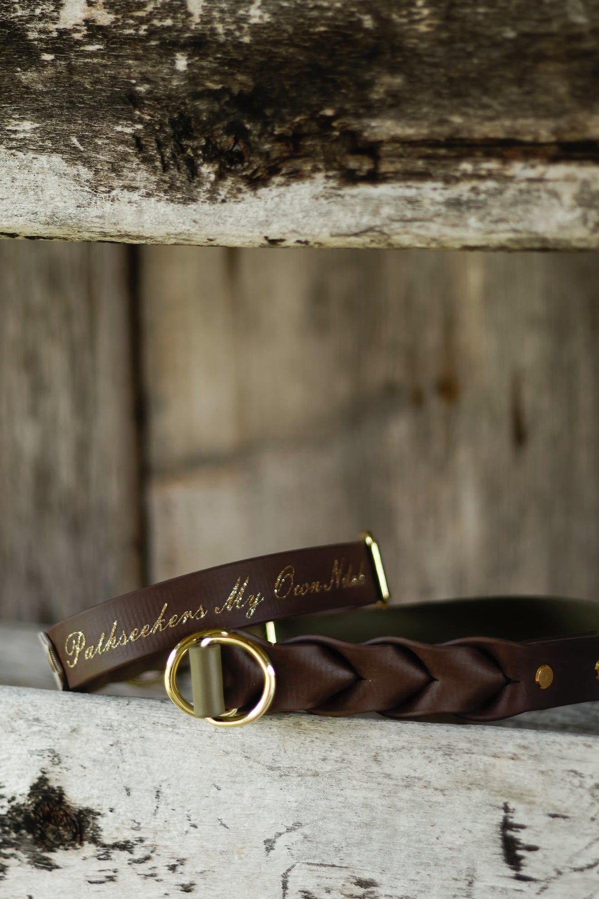 Halsband Bee
